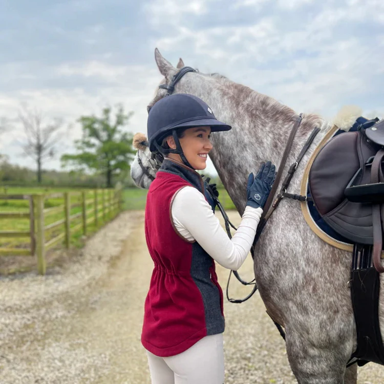 Gunner and Hound Ladies Tweed Incorporated Gilet - Cranberry - Image 2