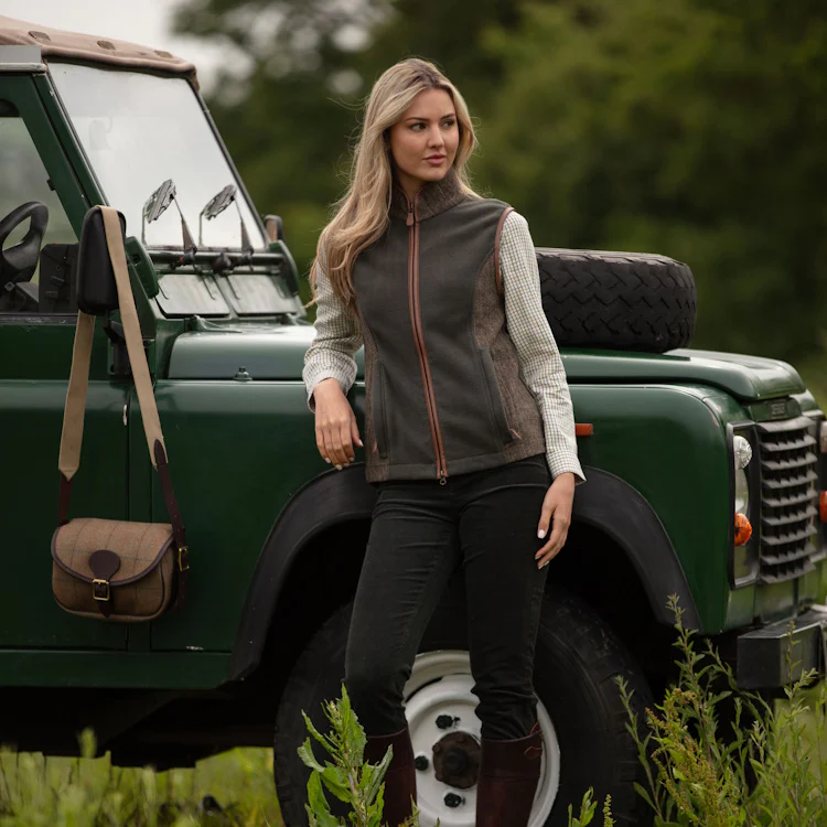 Gunner and Hound Ladies Tweed Incorporated Gilet - Forest Green - Image 5