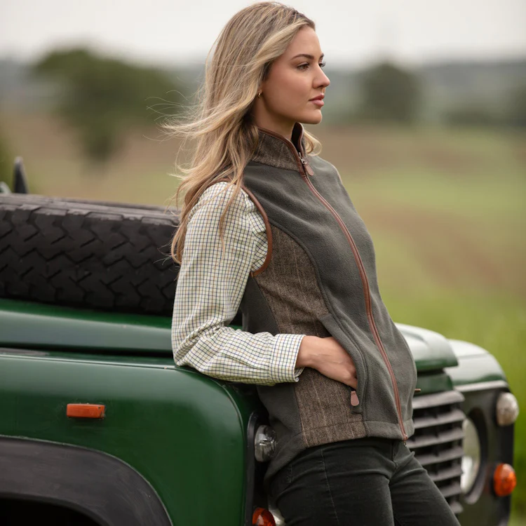 Gunner and Hound Ladies Tweed Incorporated Gilet - Forest Green - Image 7