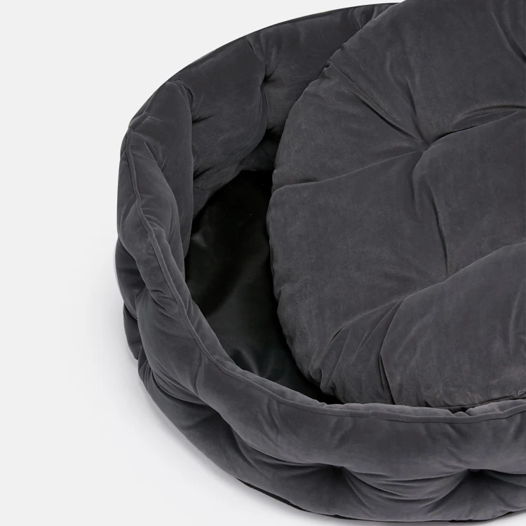 Joules Chesterfield Pet Bed - Grey - Image 9